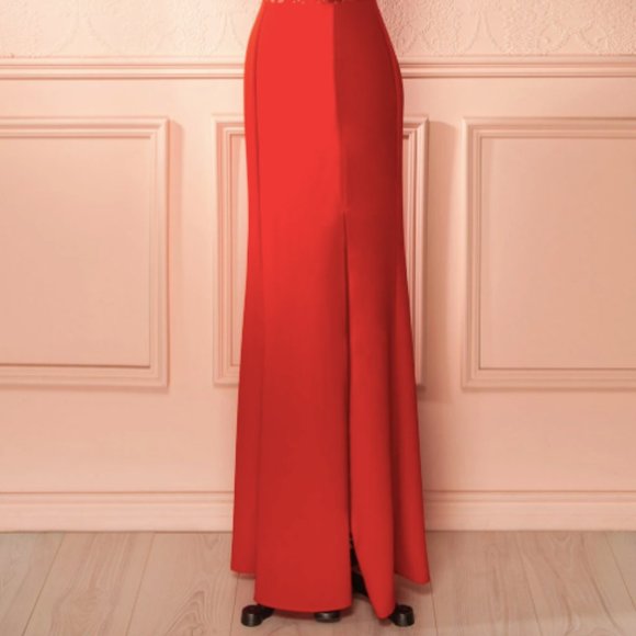 Elegant Scalloped Red Dress - Picture 4 of 12